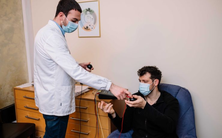 Ce boli/afecțiuni se ascund la tine sub preș? - Transilvania Healing Center 1 Descoperiți Boli și Afecțiuni Neobservate - Informații Cruciale pentru Sănătate