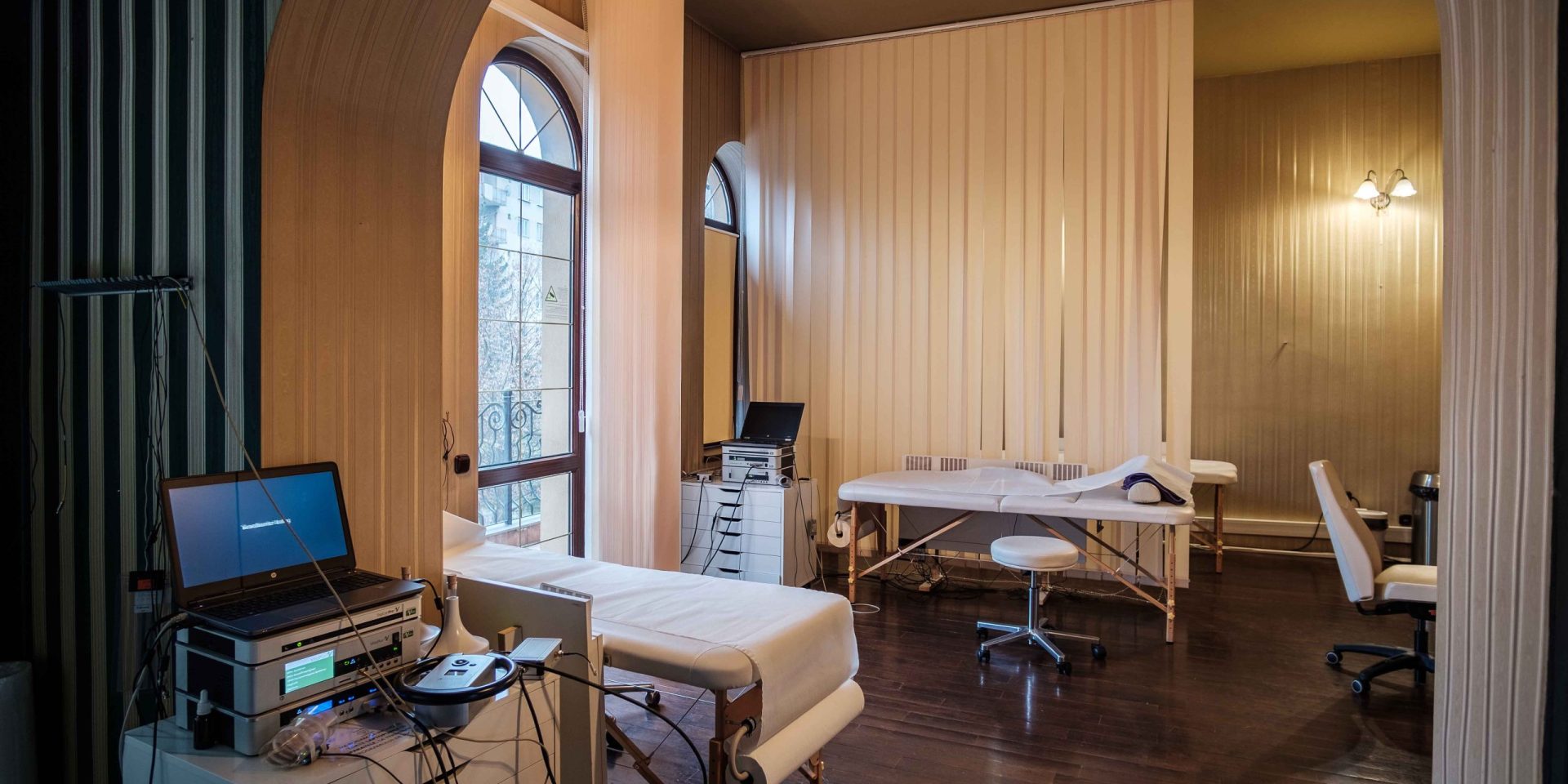 Inovație și tehnologie de ultimă generație la Transilvania Healing Center 1 generație Transilvania Healing - Pionieri în Inovație și Tehnologie Medicală Avansată